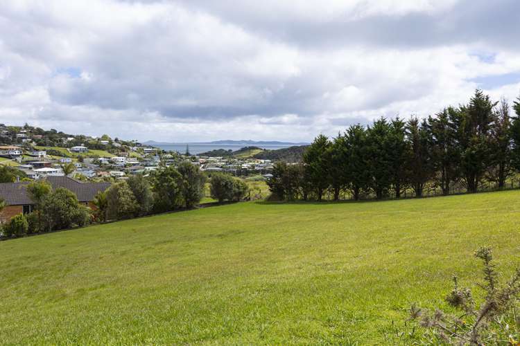 27 Pekama Drive Cable Bay_7