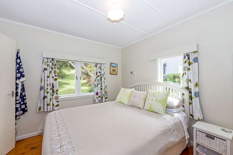 11 Leigh Road Leigh_6