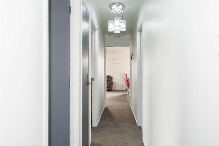 7 Halloran Place Massey_13