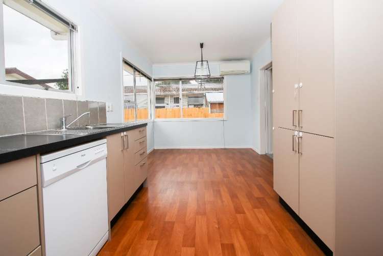 14 Oakfield Crescent 1136_7