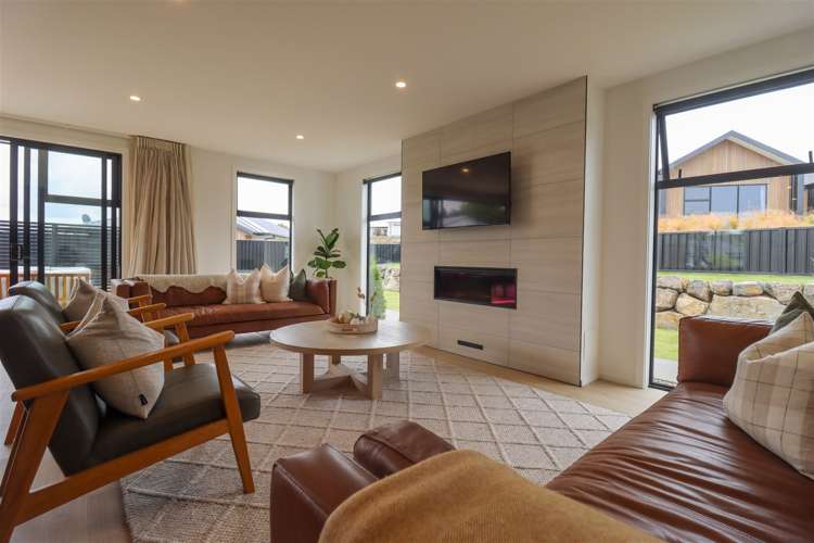 43 Meadowstone Street Gleniti_5