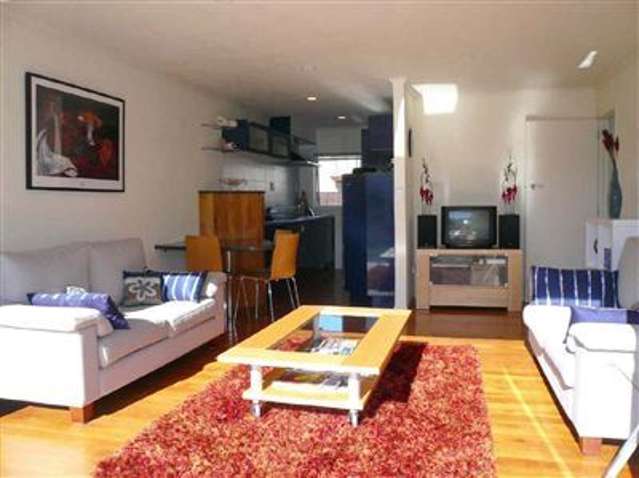 3/241 Hurstmere Road Takapuna_4