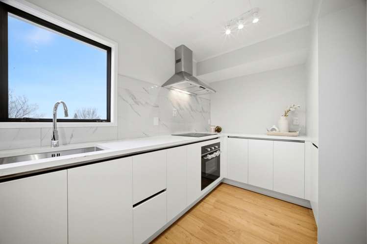 40 Holmes Drive South_5