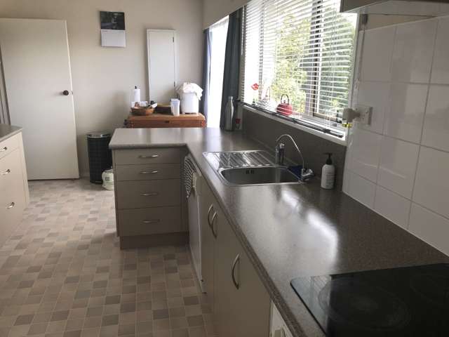 9 Sierra Avenue 11601_4