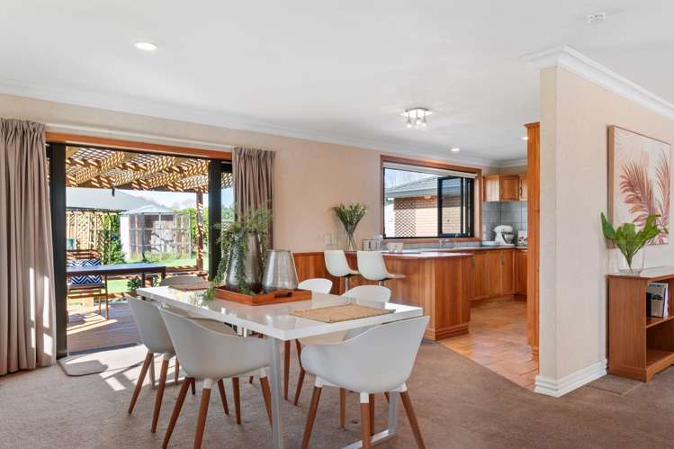 5 Margaret Place Lytton West_6