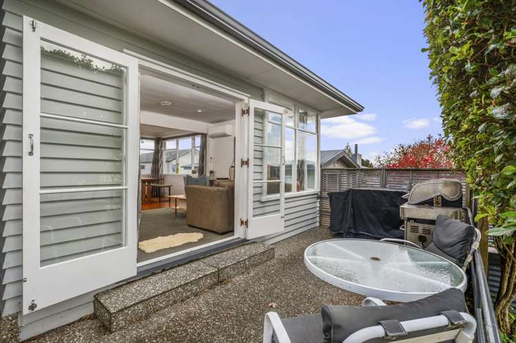 17 Hilltop Road Parkvale_16