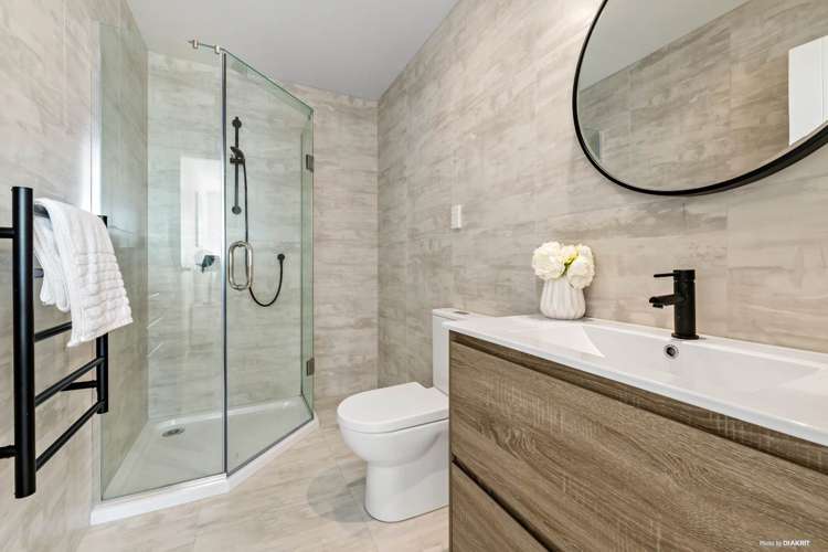 72 Joseph Street Flat Bush_18