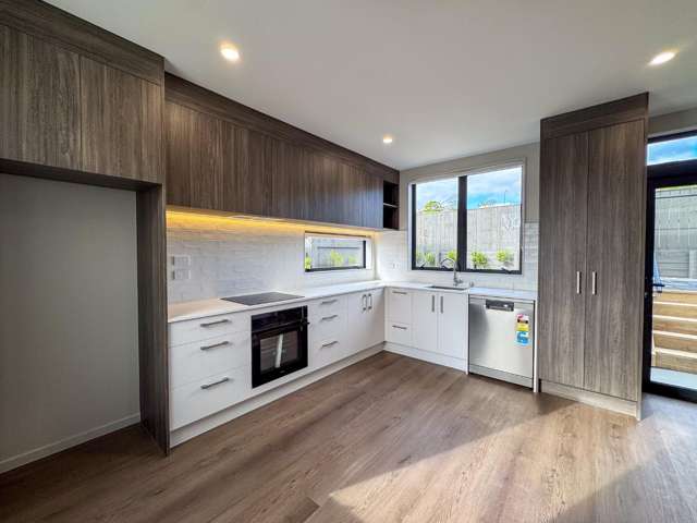 15d Molley Green Place 10044_1