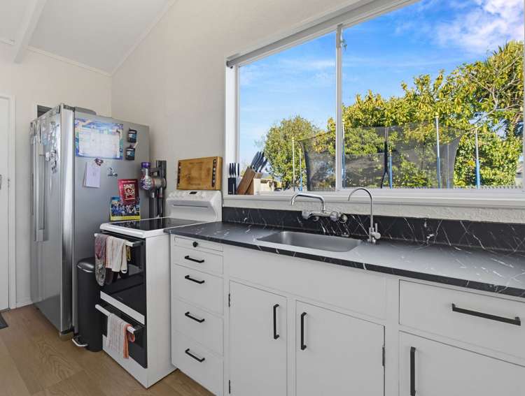 2/127 Parkers Road Tahunanui_7