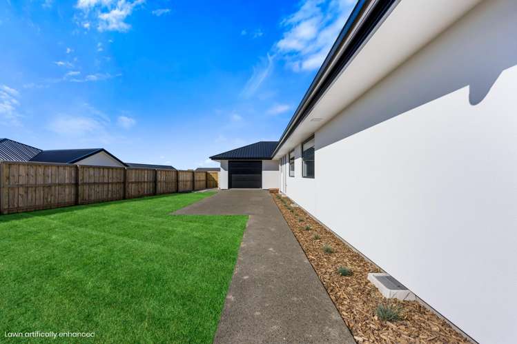1 Soho Lane West Melton_27