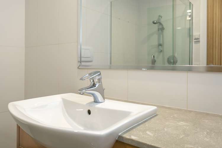 12/88 Lake Terrace Taupo_18