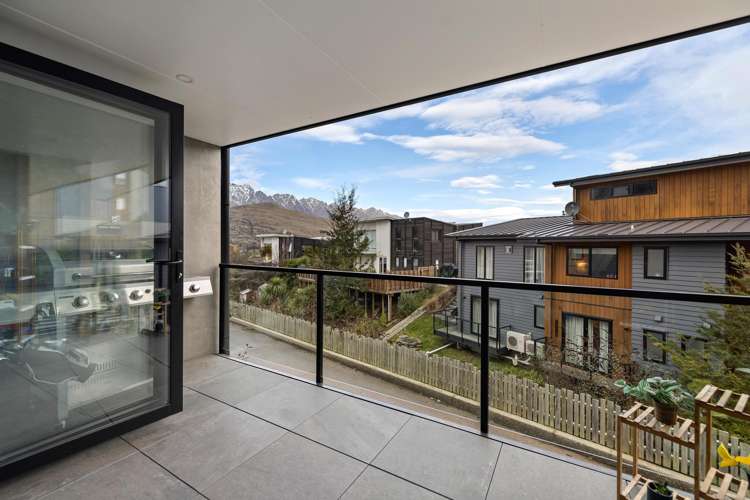 10 Saint Lauras Lane Queenstown_6
