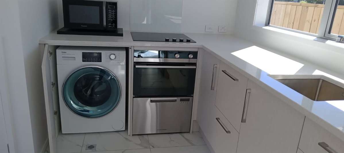1 Spacious Bedroom Townhouse 4