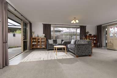 2 McKellar Court_4