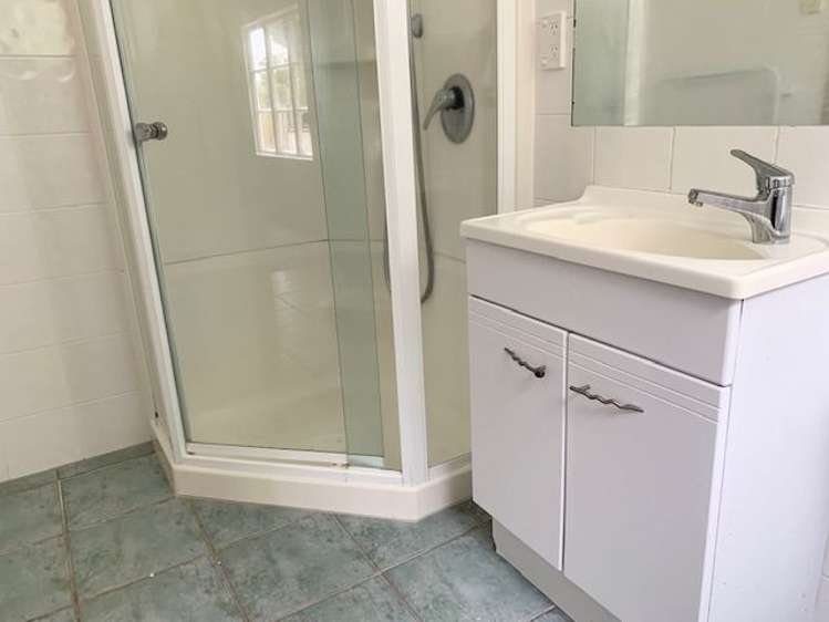 11A Netherlands Avenue Kelston_9