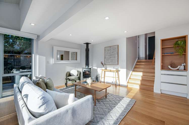 22 Woodfern Crescent Titirangi_11