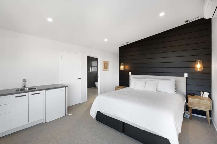70 Waldorf Crescent Orewa_19