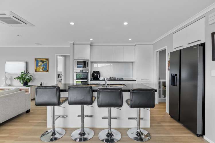 15 Seaview Crescent Hatfields Beach_9