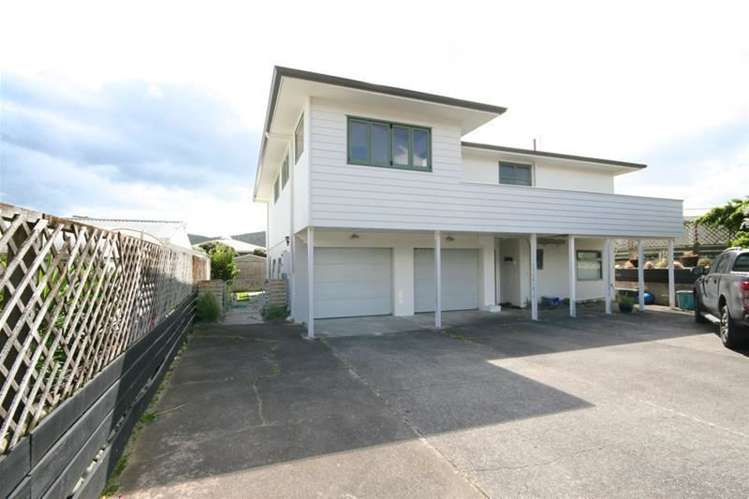 114 Saint Patricks Row Whangamata_16