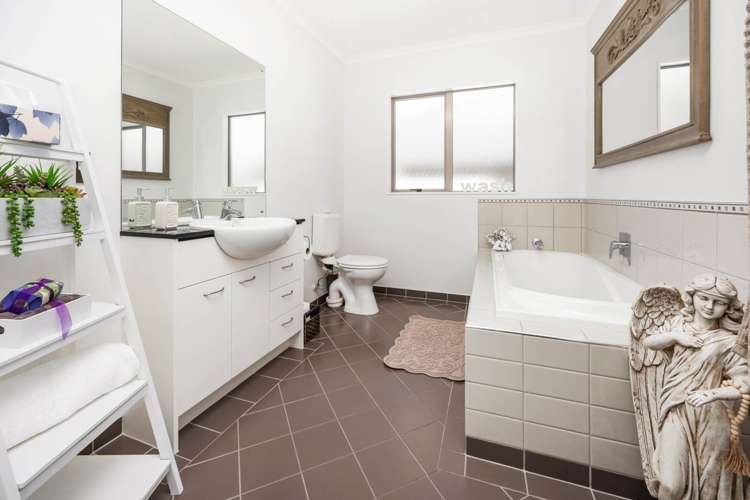 30 Clavoy Place East Tamaki_11