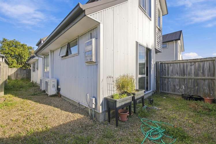 1-2/76A Southampton Street Sydenham_13