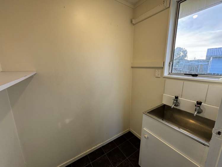 50 Hendersons Line Marton_10