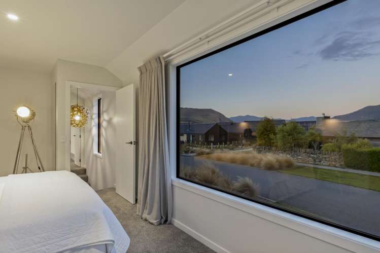 8 Soudley Court Jacks Point_31