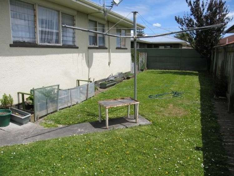 1/161 Cook Street West End_5