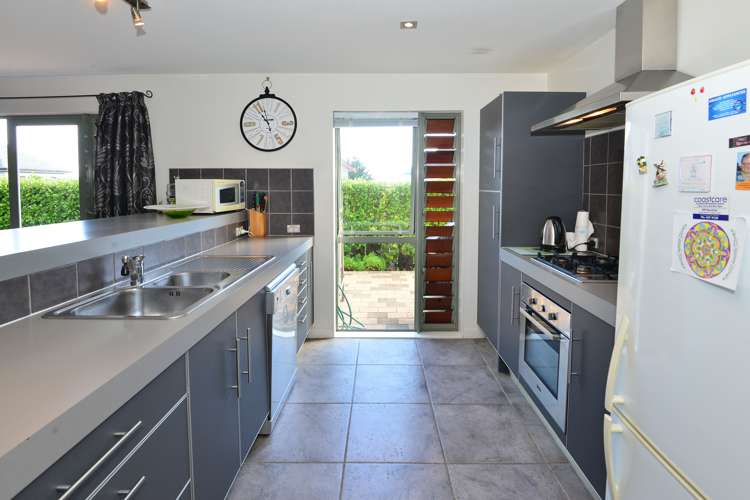 202 Alec Craig Way Gulf Harbour_24