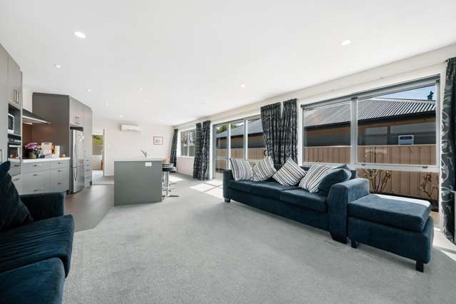 Charming Family Home in Scenic Omarama Retreat