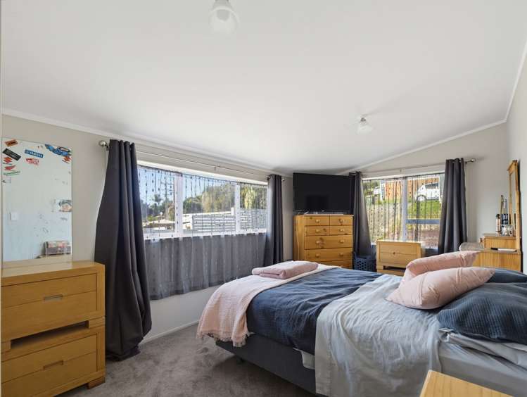 29 Cedar Terrace Stanmore Bay_15