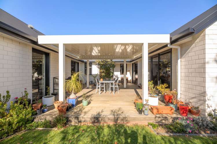 1 Corsair Crescent Burleigh_2