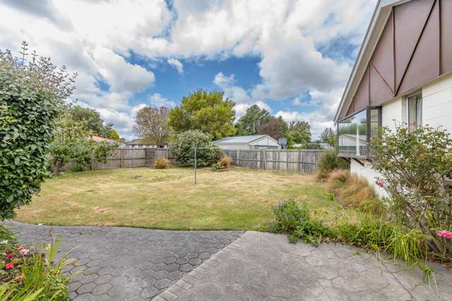 66 Oakley Crescent Hornby_1