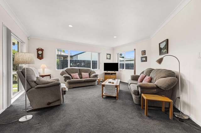 92a Beach Road Pahurehure_1