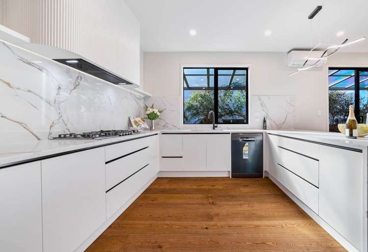 80 Medallion Drive Oteha_7