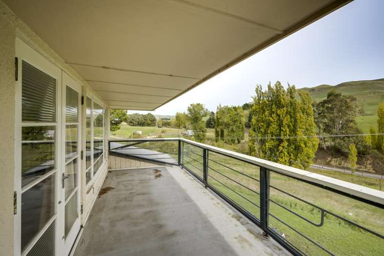 1199 Middle Road Poukawa_16