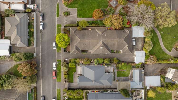2/36 Office Road Merivale_16