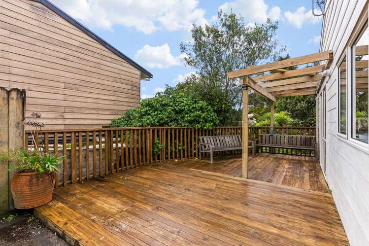 2/39 Lancaster Road Beach Haven_13