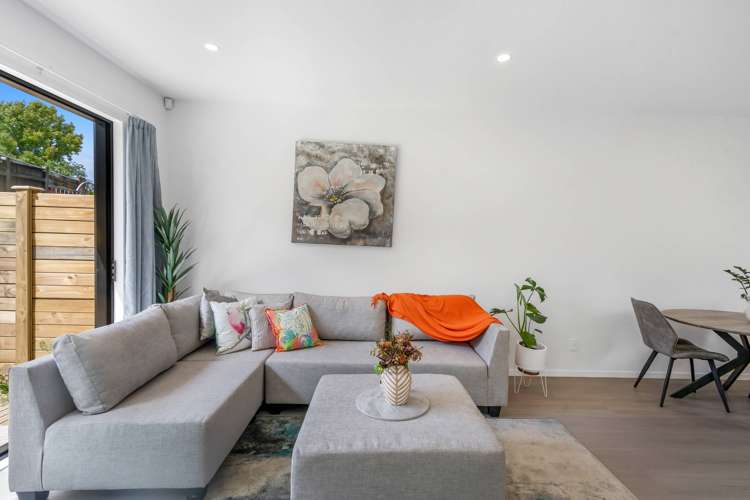 43c Fitzherbert Avenue West Harbour_10