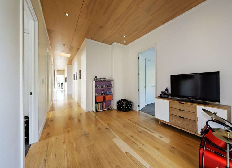 27 Cochran Road Oratia_12