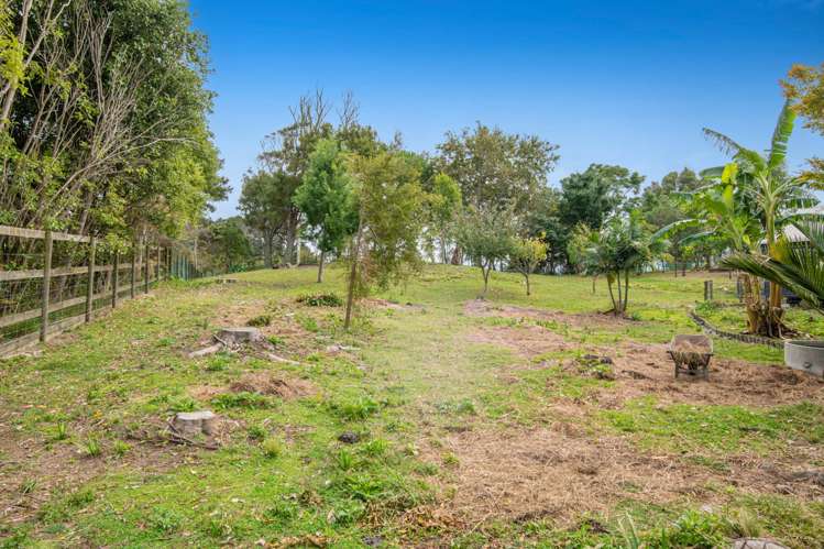 1688 South Head Road Helensville_40