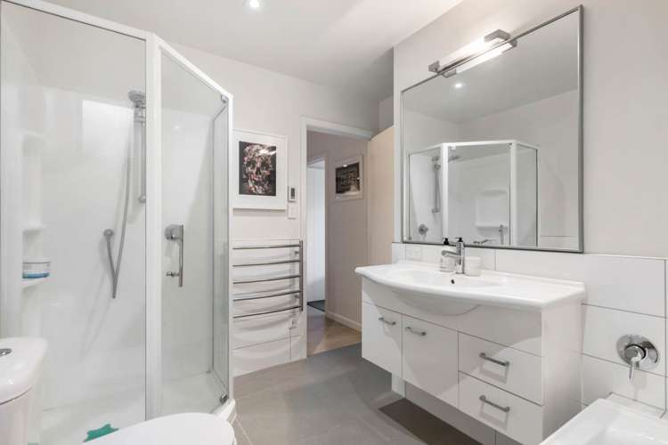 1/27 Churchill Road Murrays Bay_17