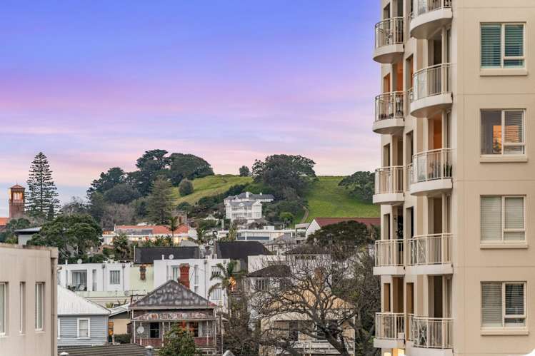 A516/176 Broadway Newmarket_2