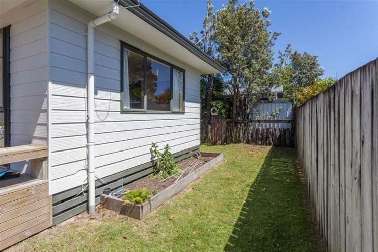 207b The Square Whangamata_16