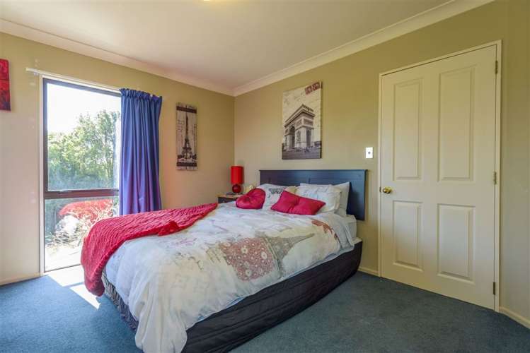 55 Travis Country Drive Burwood_13