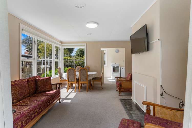 29 Coates Crescent Panmure_13