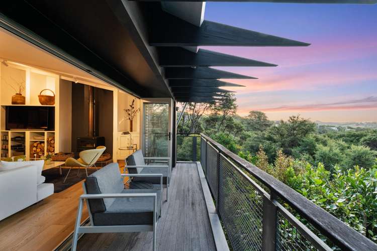 61 Victoria Road South Onetangi_4