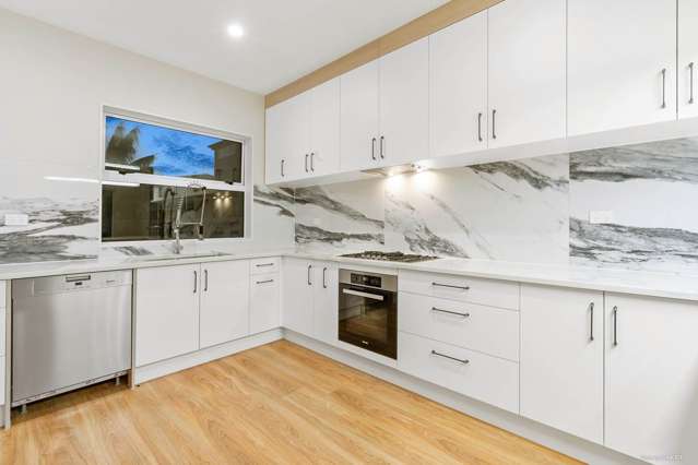 8c Jern Place Eastern Beach_1