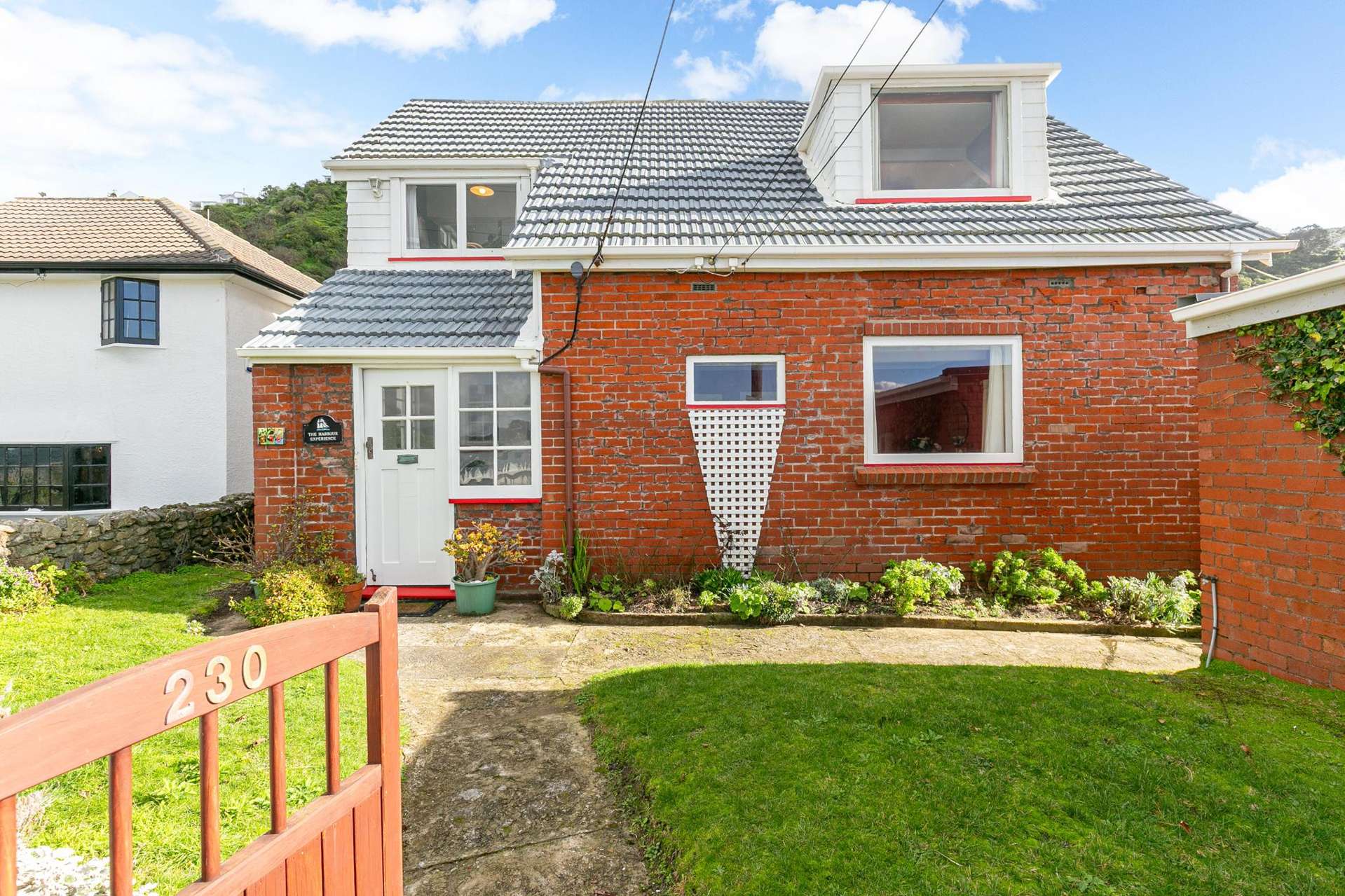 230 Queens Drive Lyall Bay_0