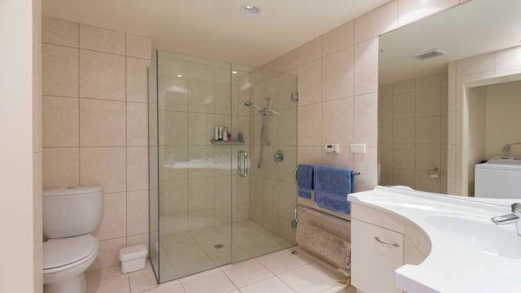 1/39 The Mall Mount Maunganui_12